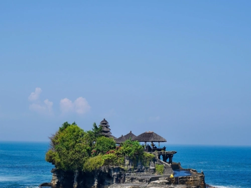 Tanal Lot Temple
